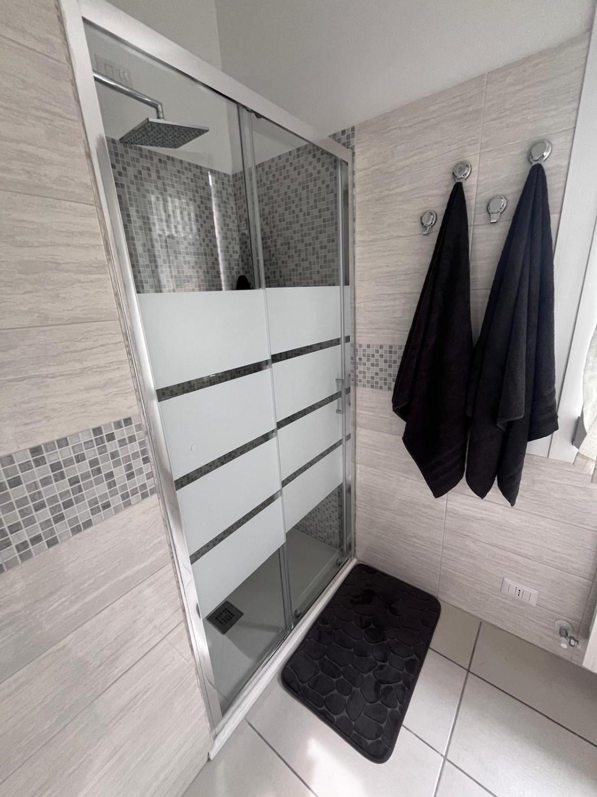 Casa Castagna Appartamento - Lecco Bagian luar foto
